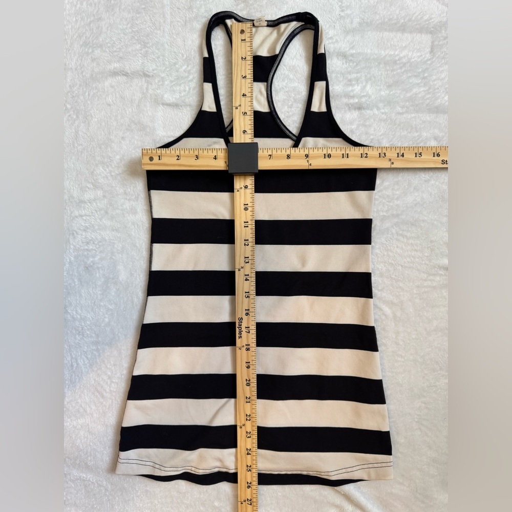 Lululemon Black and White Striped Racerback Tank Top, Size 4 - Picture 3 of 5